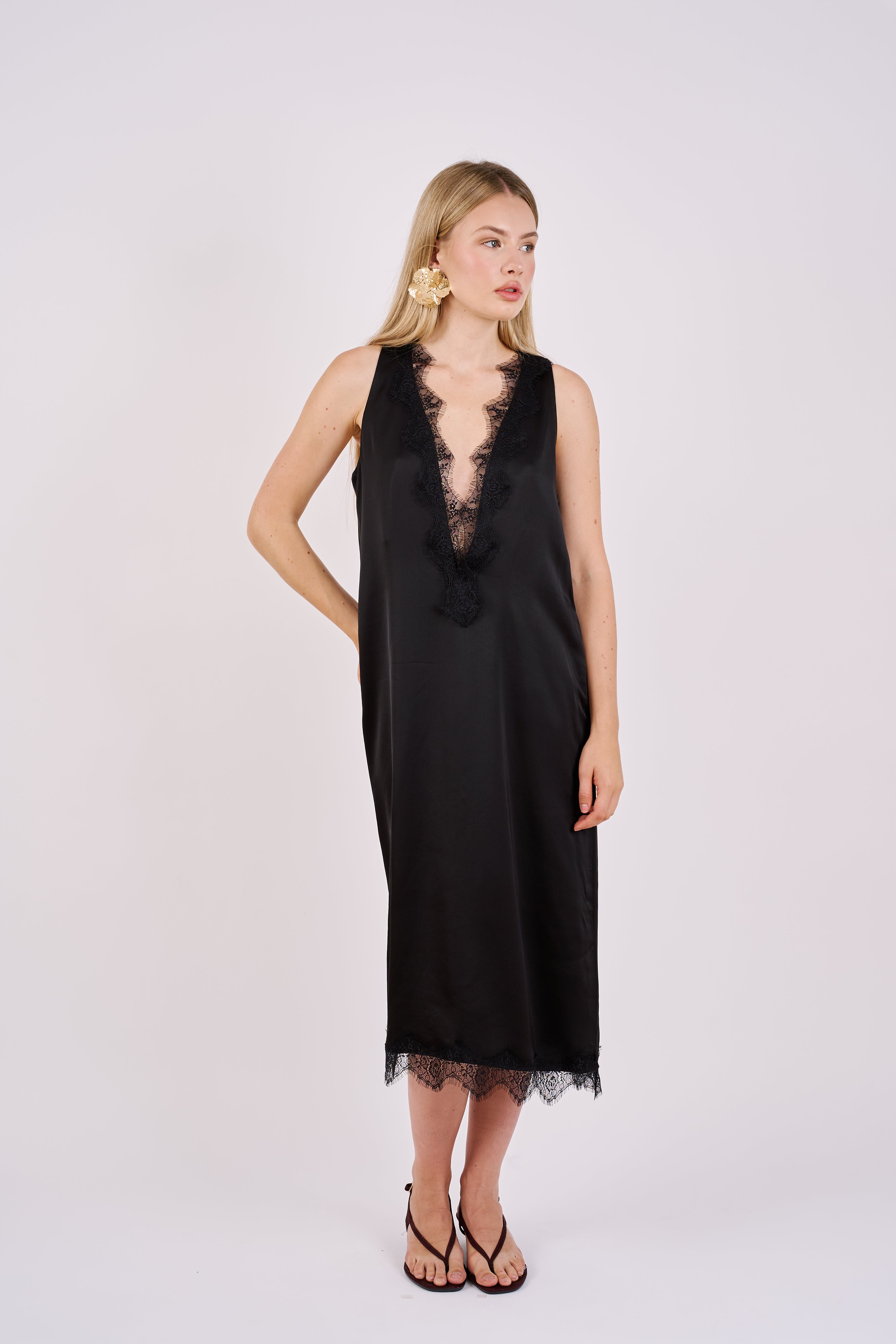 Lace Dress - all black